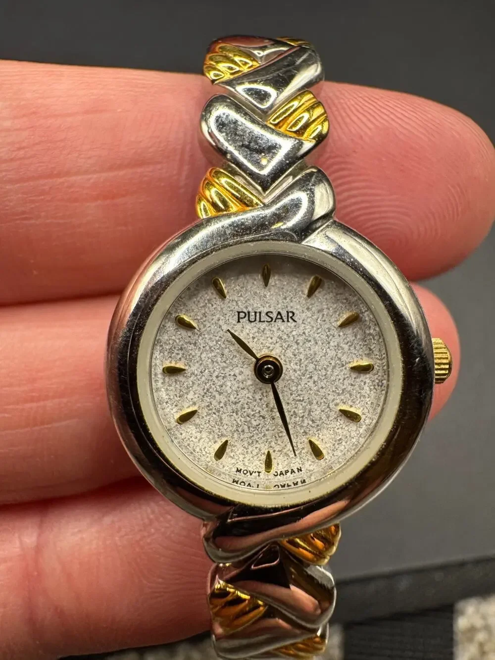 Vintage PULSAR V810-X041 Two Tone Quartz Analog Ladies Bracelet Watch